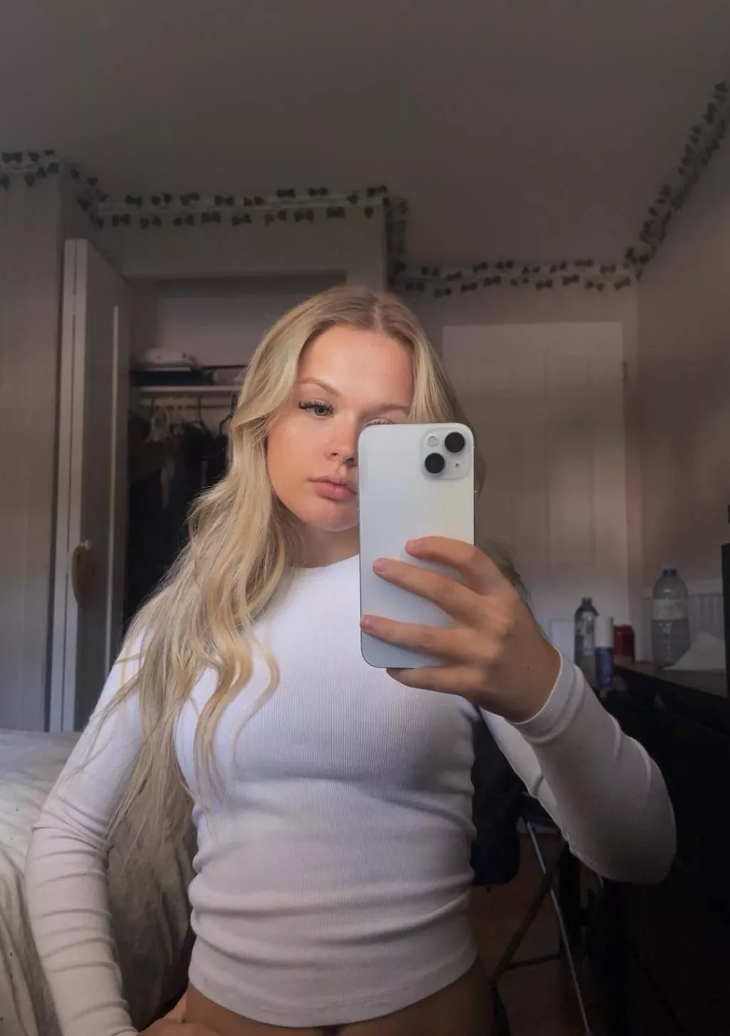 18f need a daddy🥹