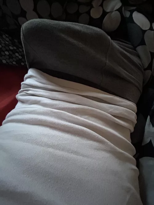 [19] It always wakes up before me