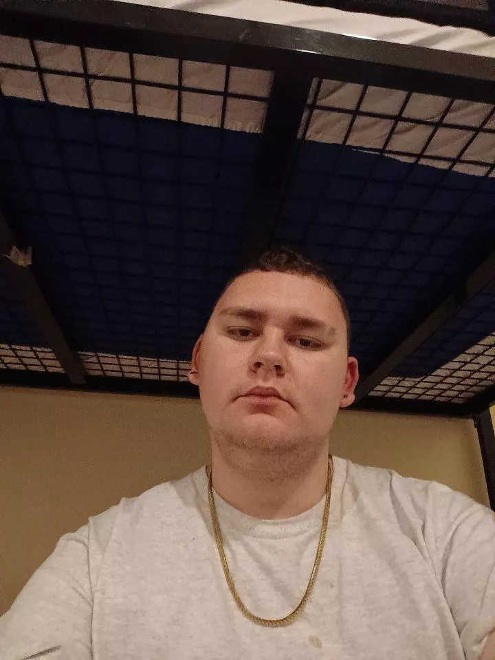 19 yo M4M in Corvallis I'll need a host