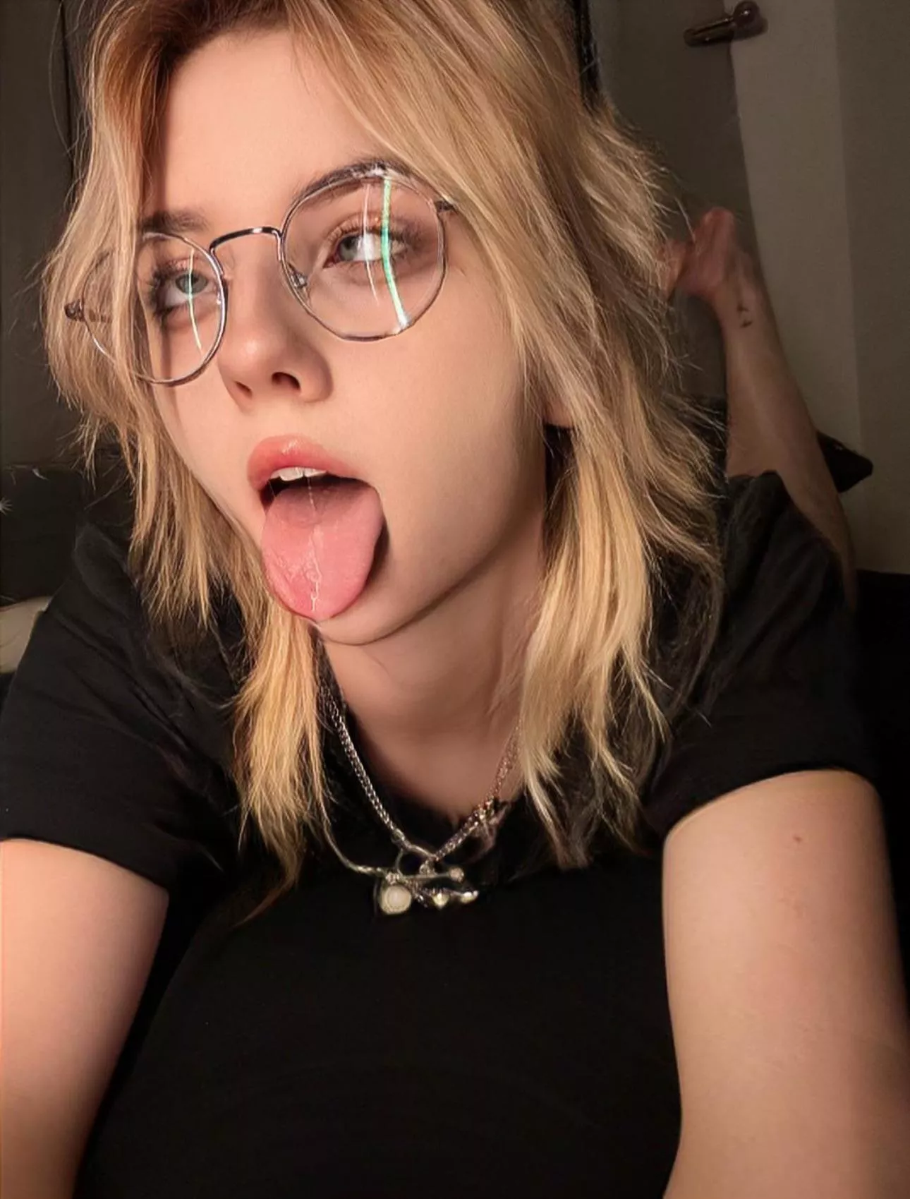 19yo ahegao slut