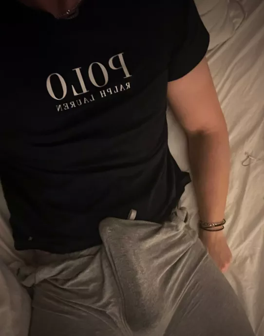 (20) wanna rub one out? 