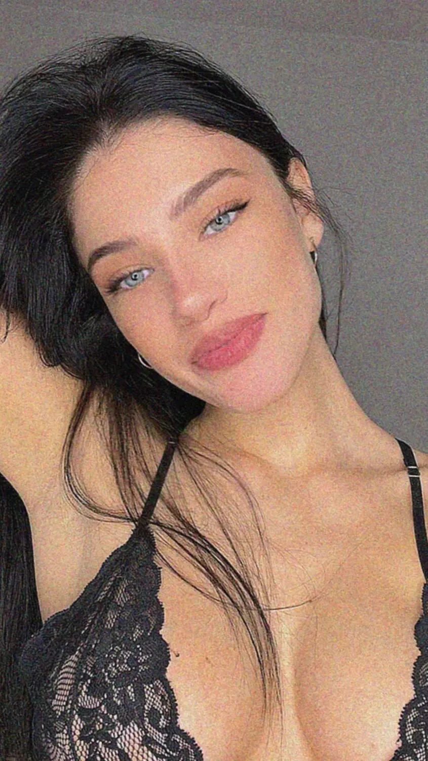 21F New in town and looking for excitement… any volunteers?