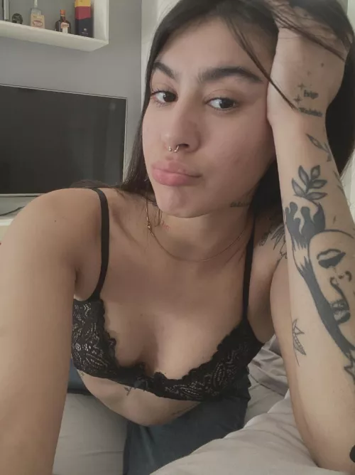 22F Looking for some fun