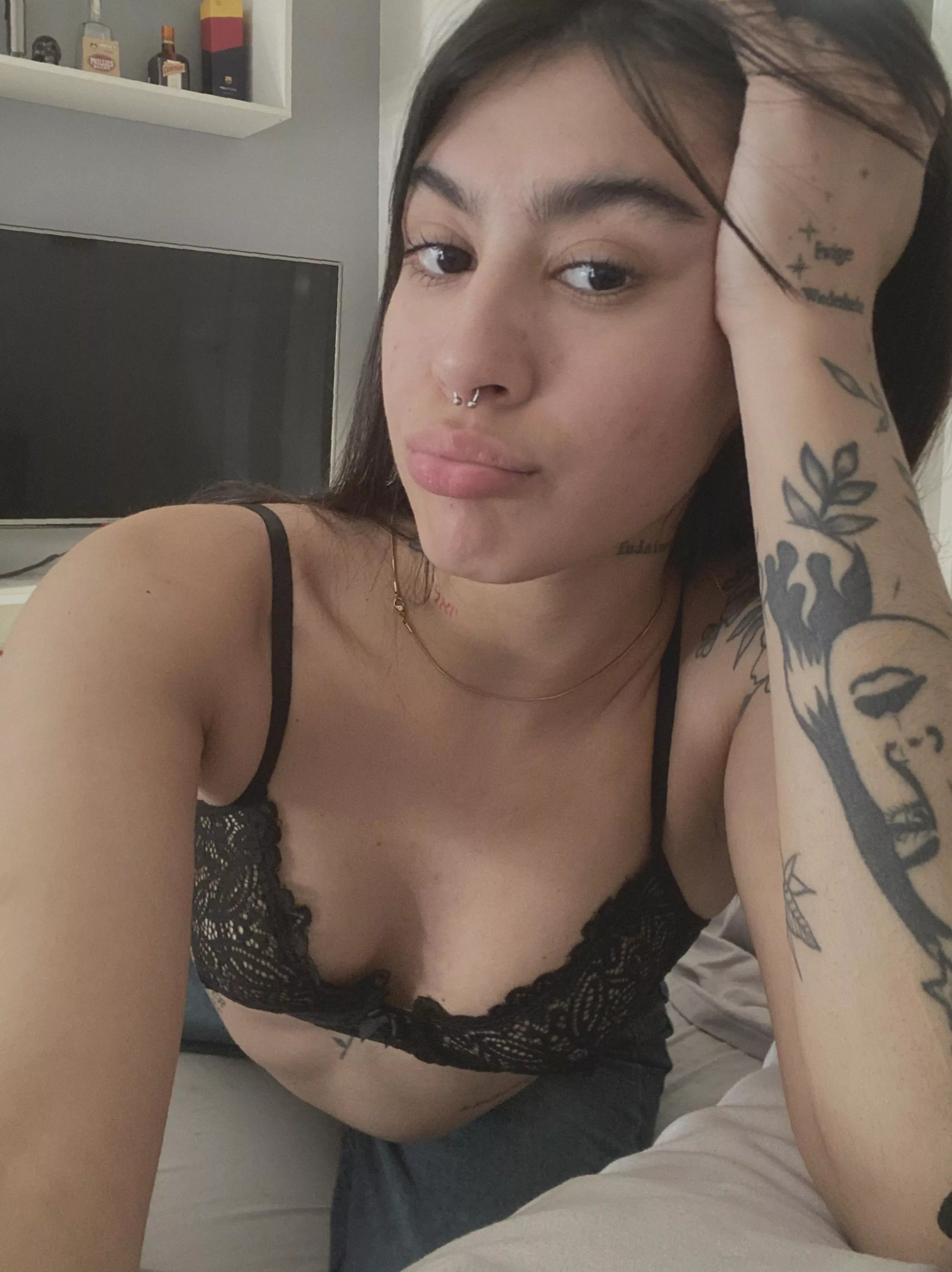 22F Looking for some fun