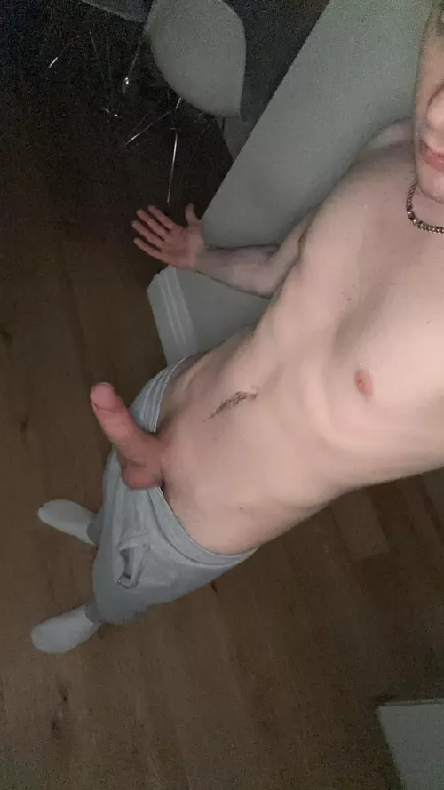 22M Oxfordshire looking to suck