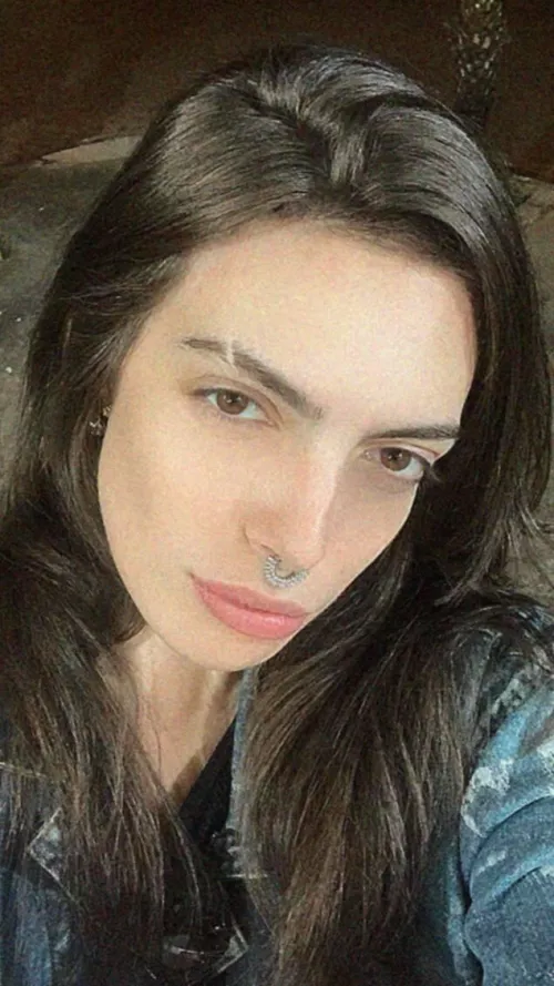 23[F4M] Worn out from the day, but still chasing a little fun