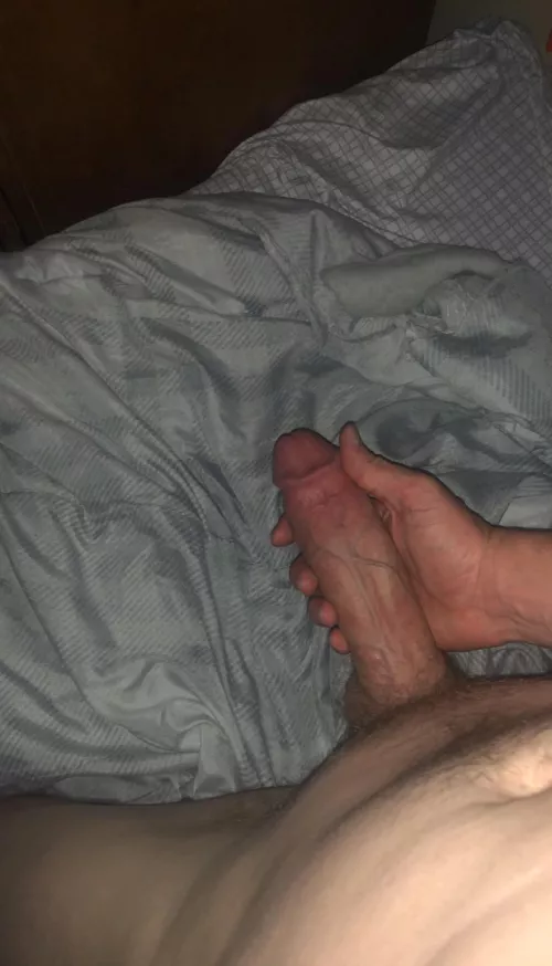 27 and want someone on their knees for me