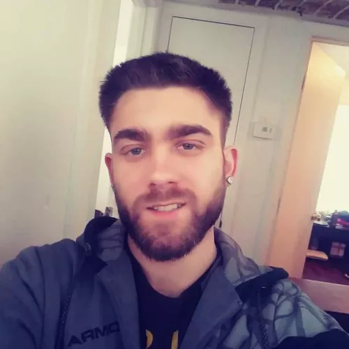 27m white looking for female cottonwood or any city nearby. I can host 