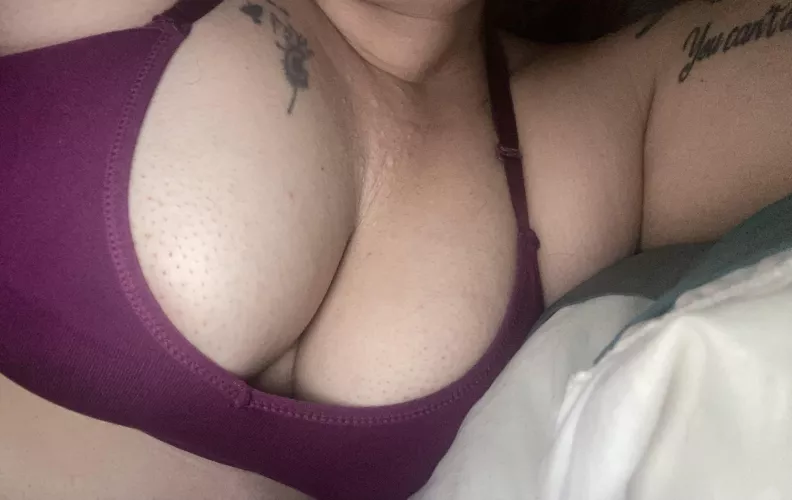 28 F 34 M looking for F 