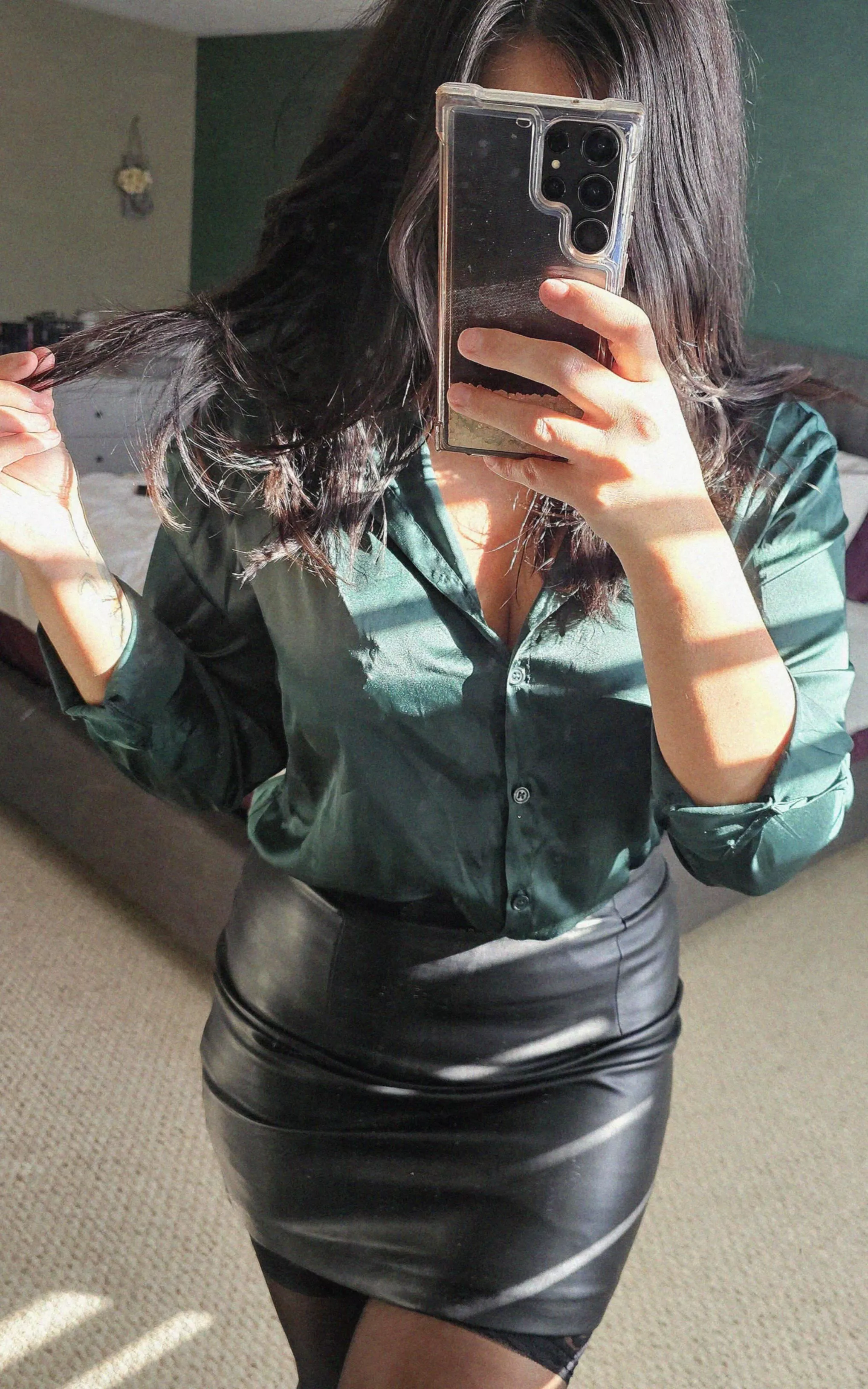  28F I'm a teacher, so I'm good at explaining things... but I'm even better at showing them🔥😉 