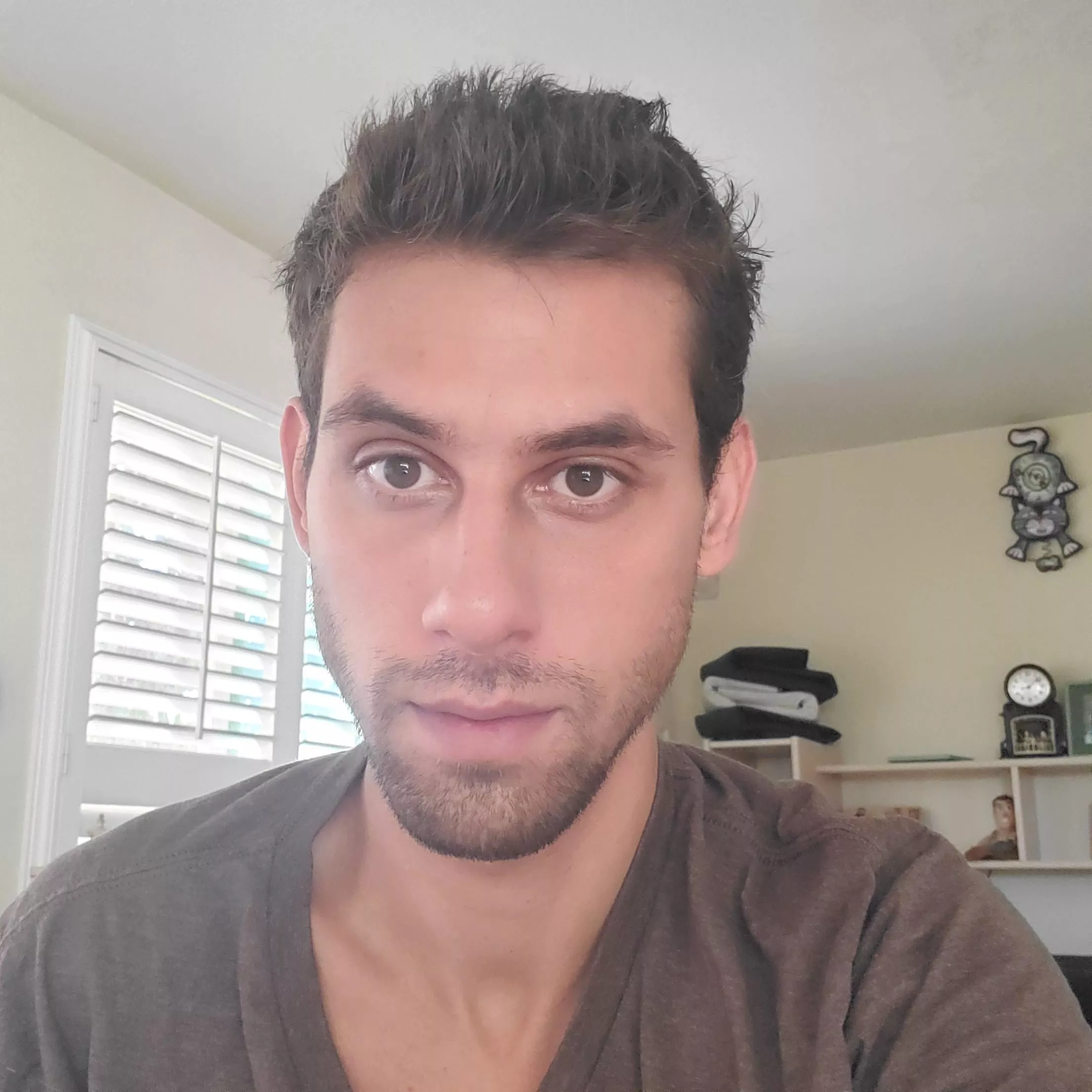 33 M4F looking to host in Antioch tonight