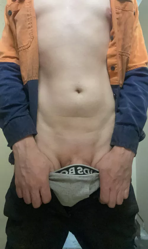 33 | Werribee | Looking for my first experience 