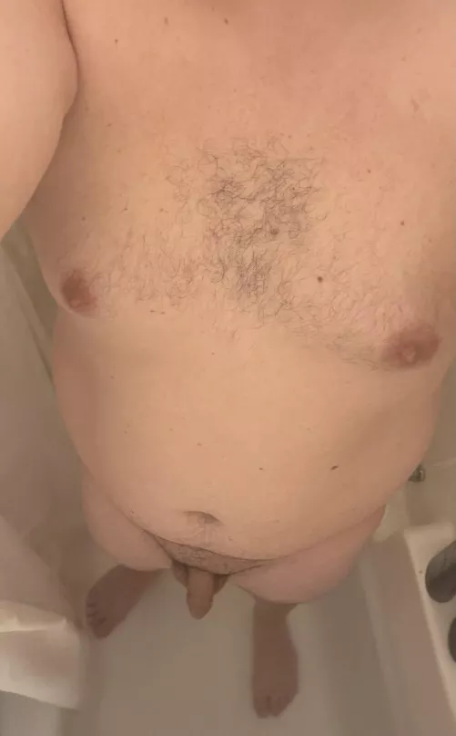 34M Getting more comfortable showing off 
