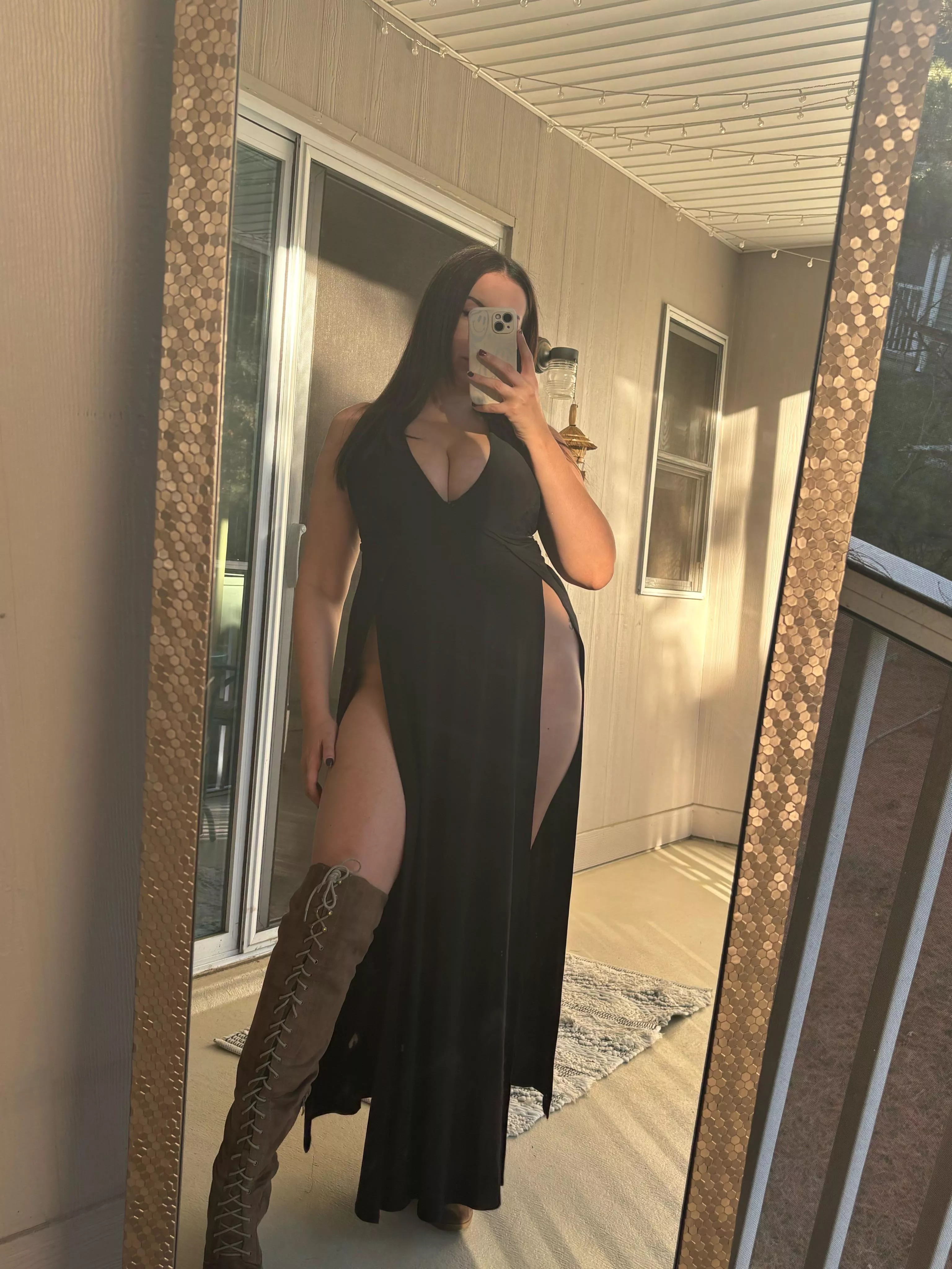 5’3 and thick like a milkshake 