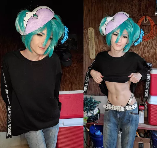 Almost exposed in my Sally Face cosplay...