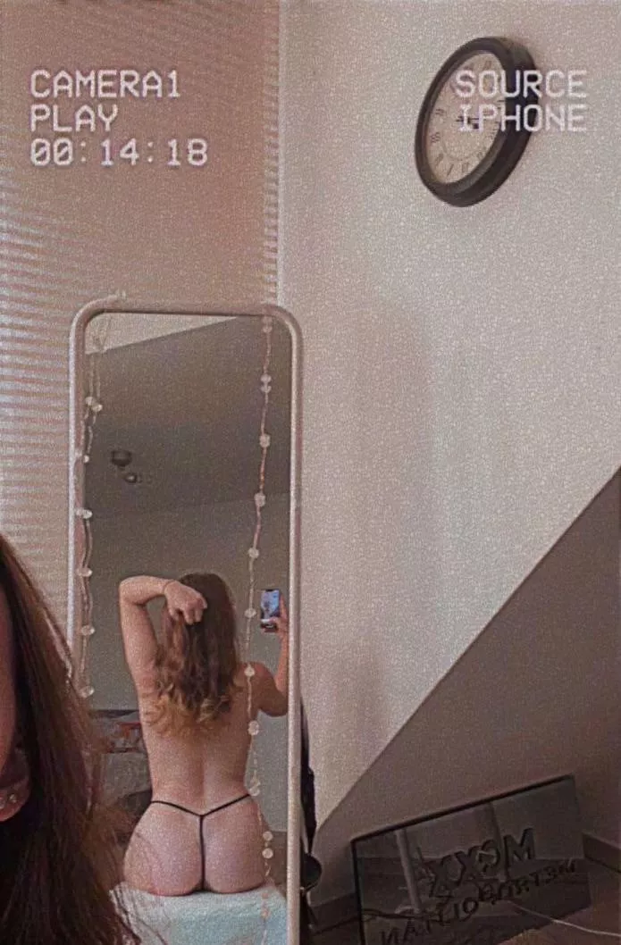 Anyone would like to end the day with a bang.. 💦😈👻 BadLizX