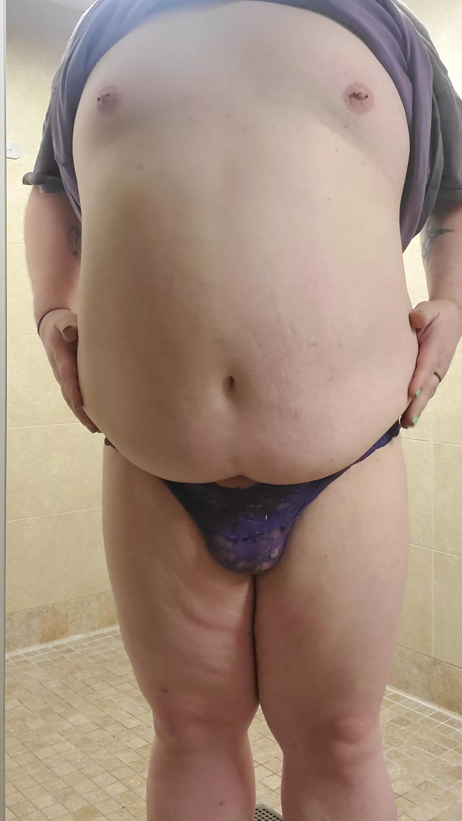 Been working on losing weight I was 325 lbs a few weeks ago now im 298 lbs today.