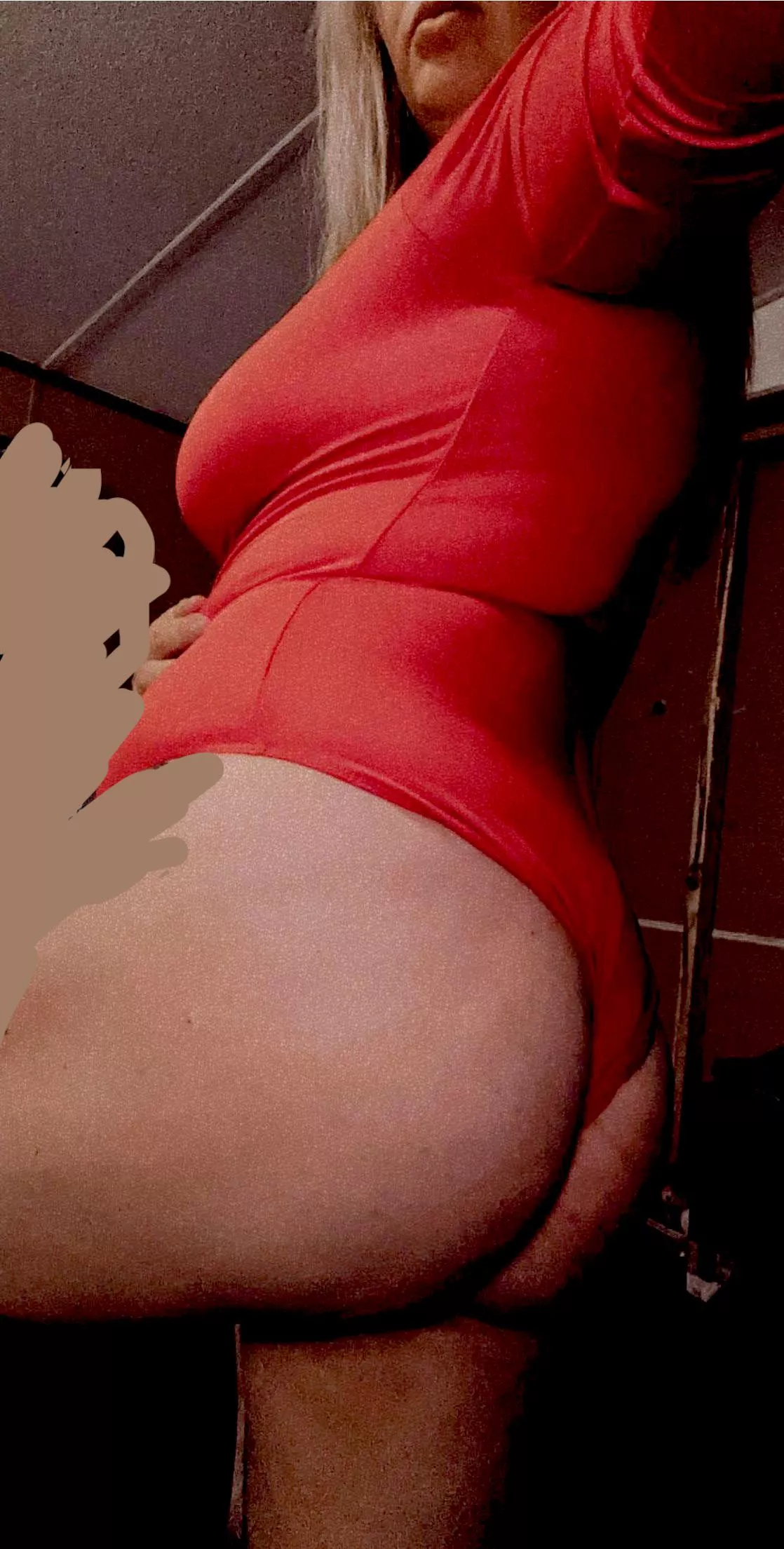 Come join the fun. Love to find a girl to join 