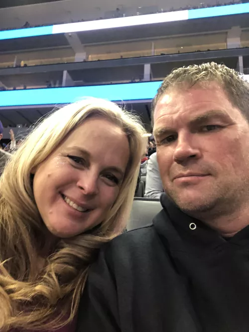 Couple looking for that girl