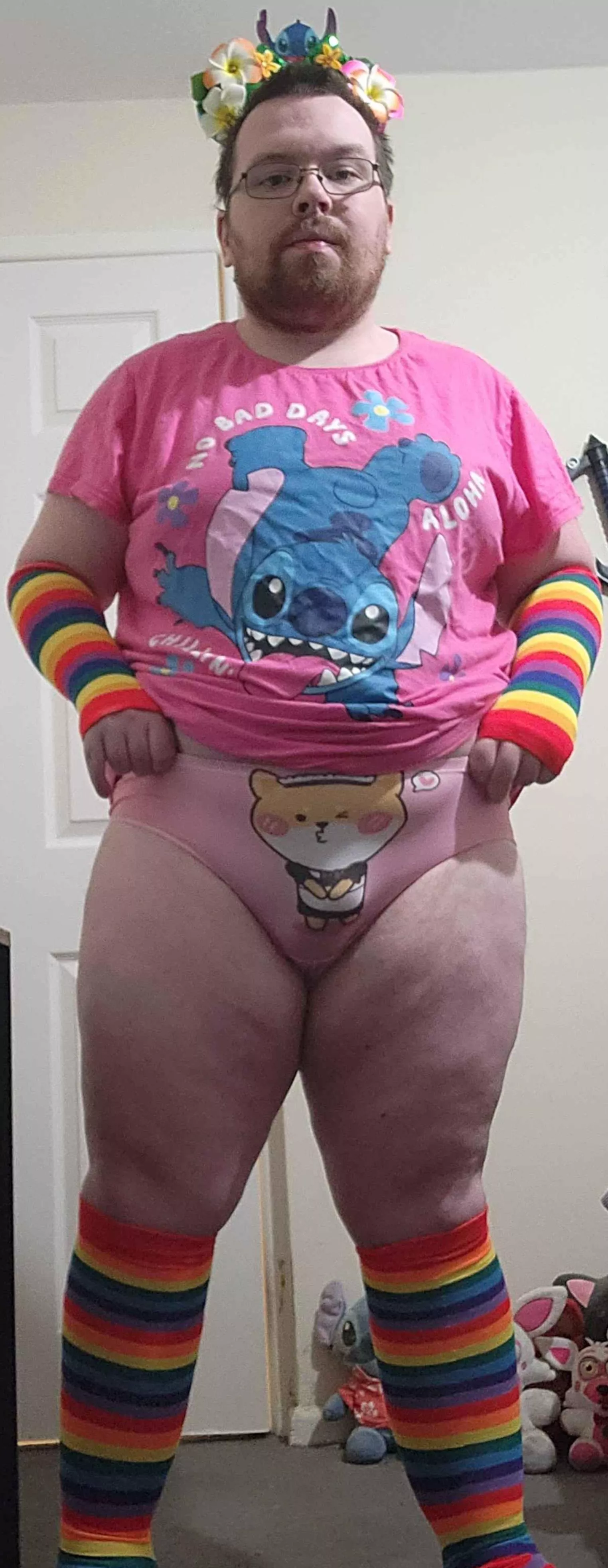 Cute maid doggy just wants kisses 🤭