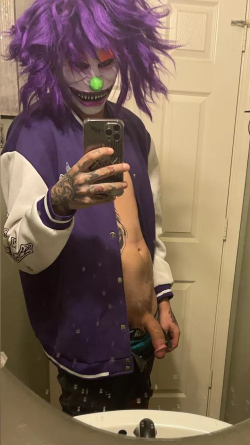 DD the clown services all October😏📲 7.5in on a fly ass clown