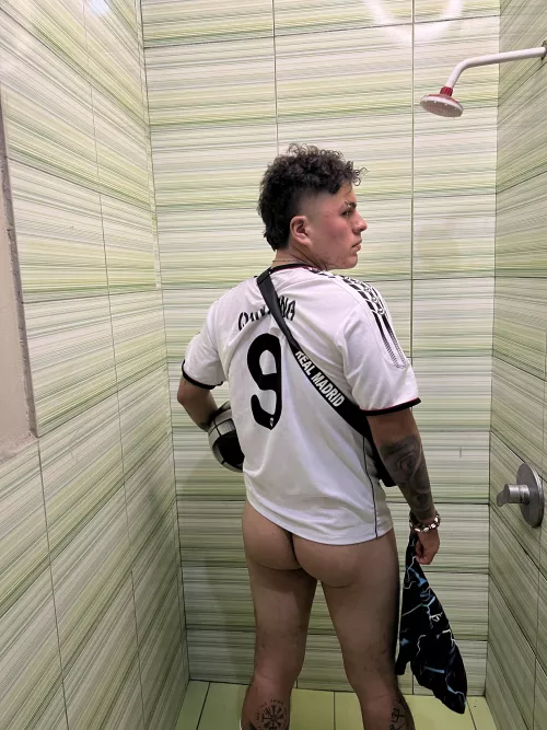Do you like this soccer player's ass? Haha it's well shaped