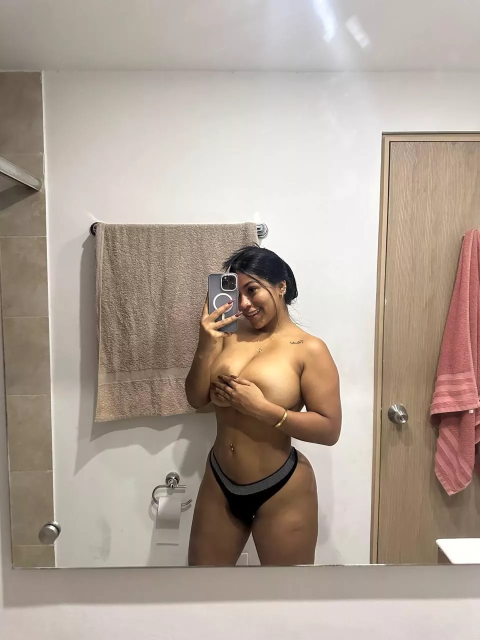 Every single ❤️ gets a free package of 20 nudes!