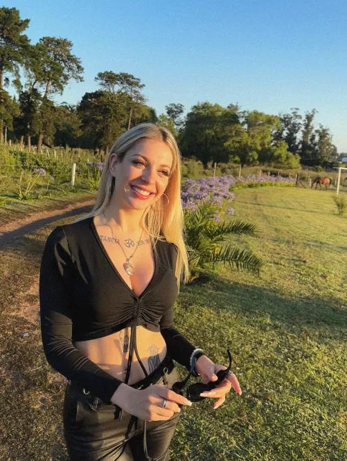 F 21 Keepin it lowkey but lettin the vibe do the work! 