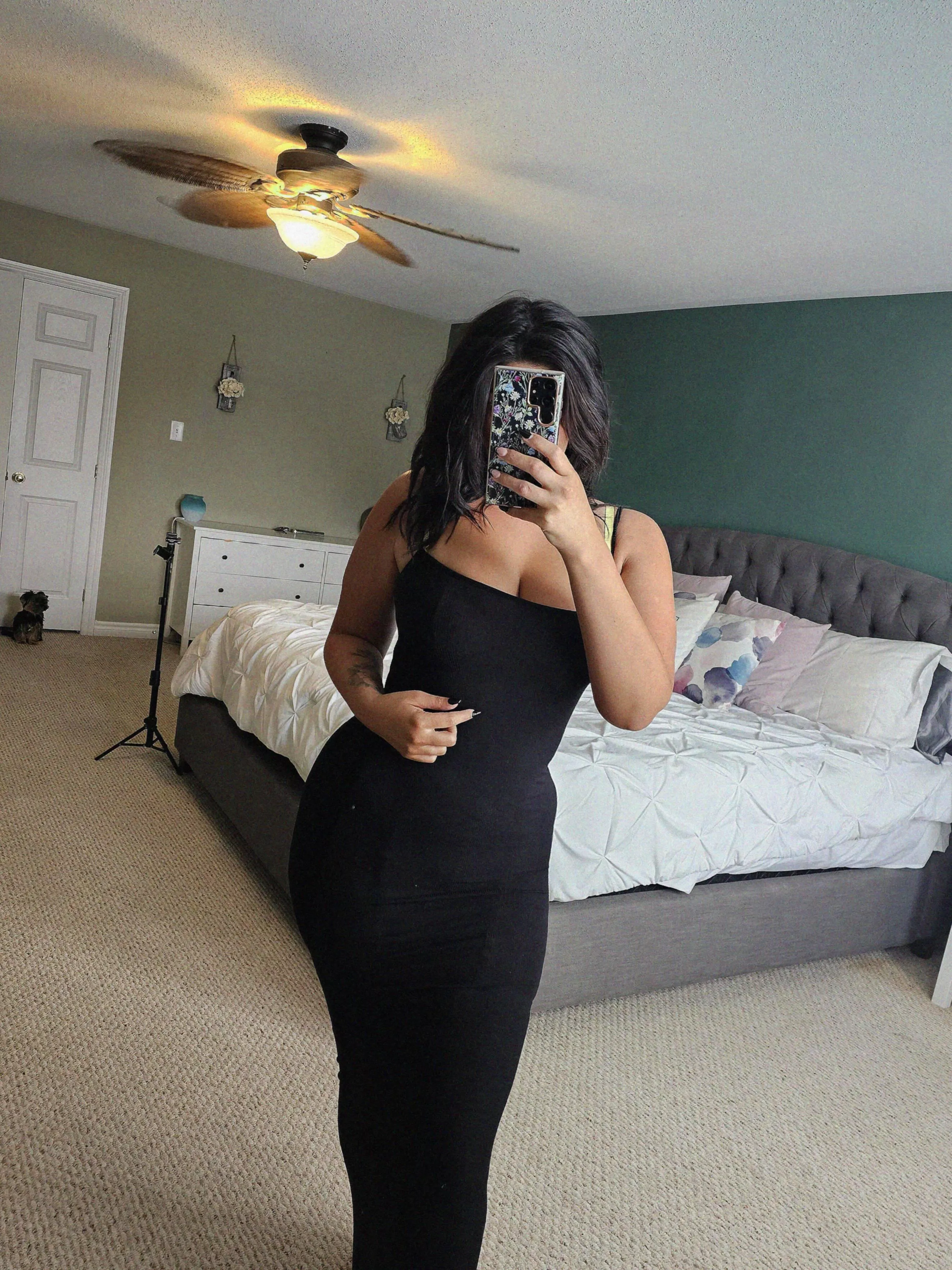 F28 Looking good in black? 