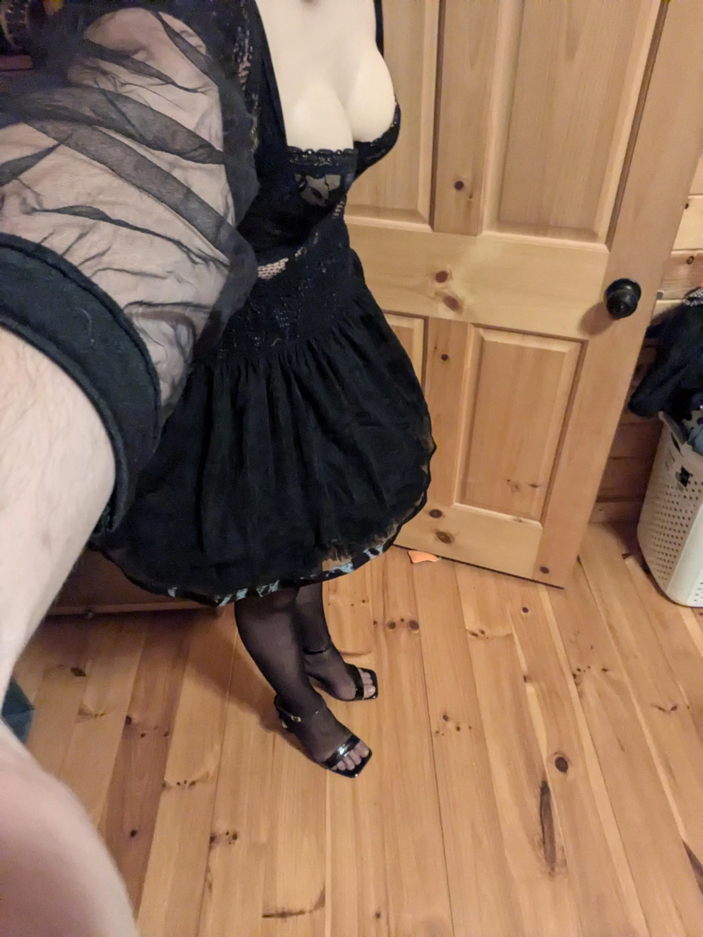 Feeling extremely cute in this