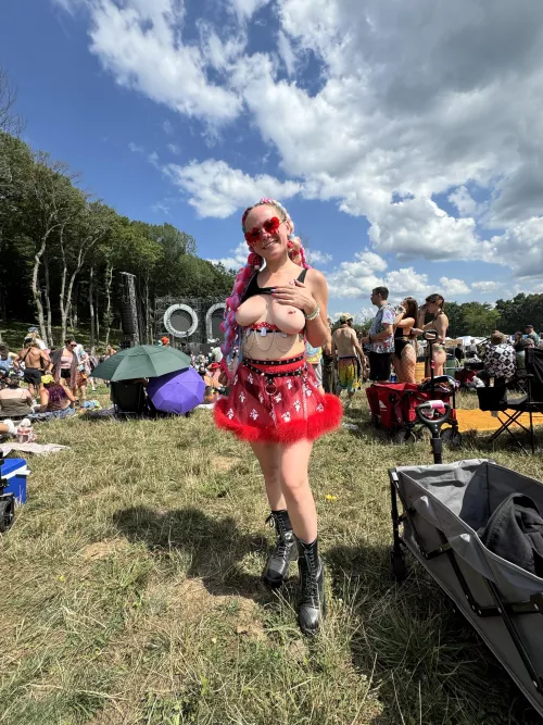 flashing at the festival is my favorite hobby 