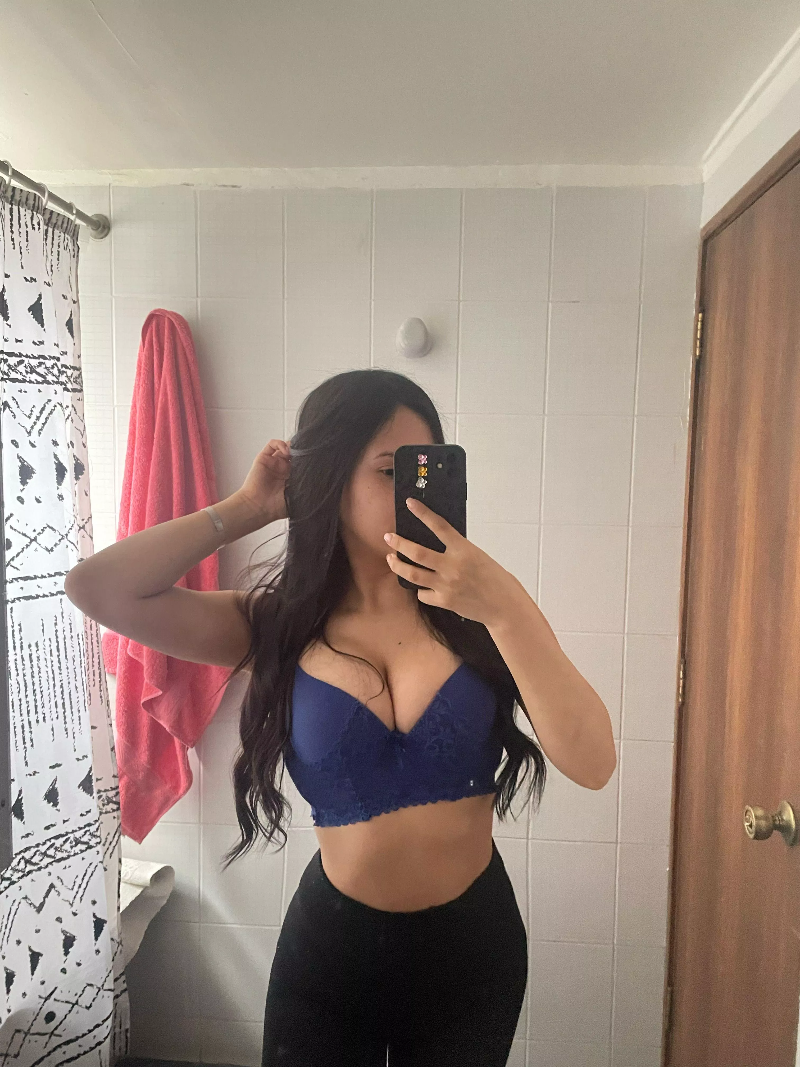 Guess my exact height, just based off this pic