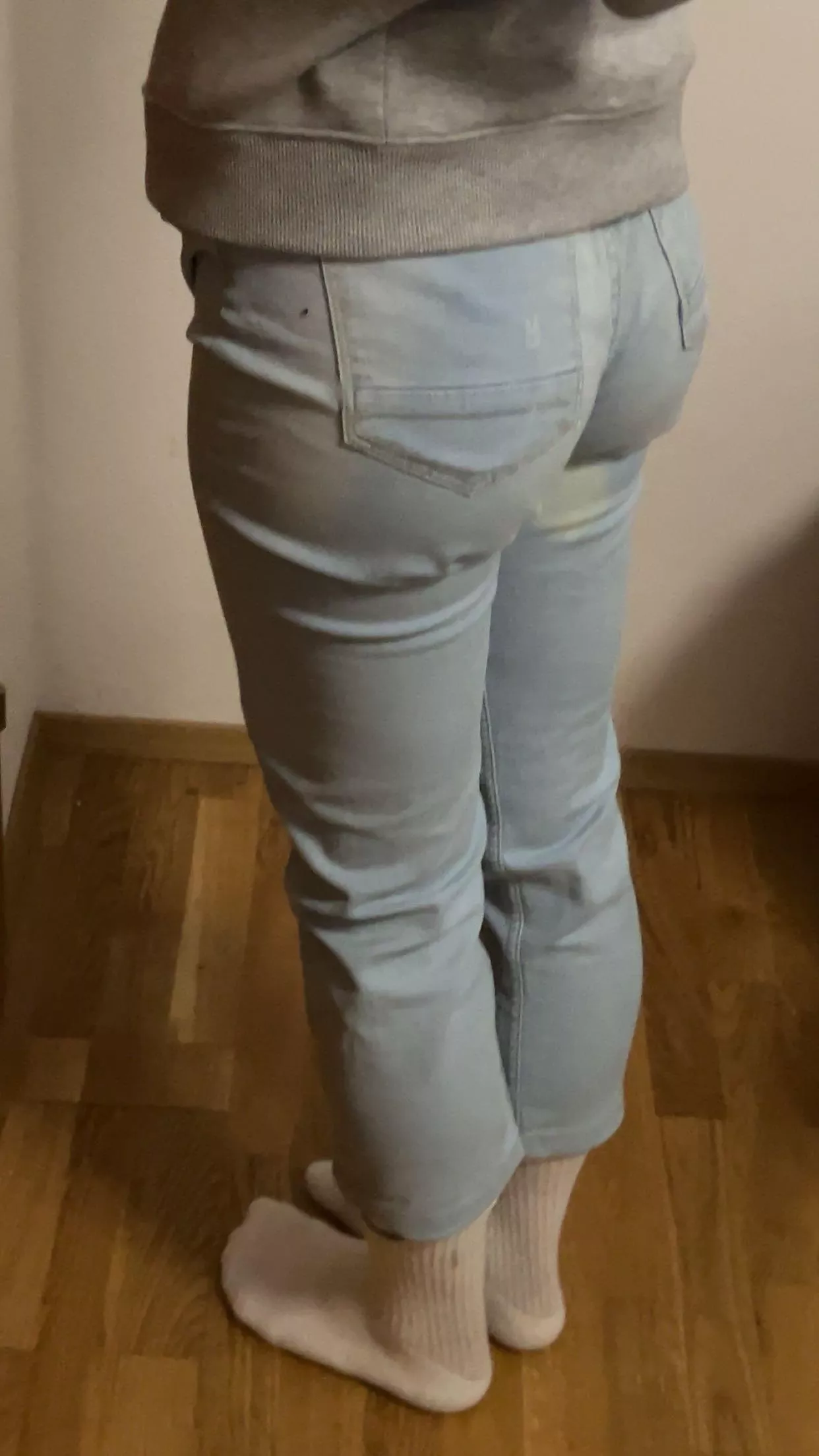 Hey stehe auf Hardcore mit schlagen spucken anpissen etc. dm einfach 