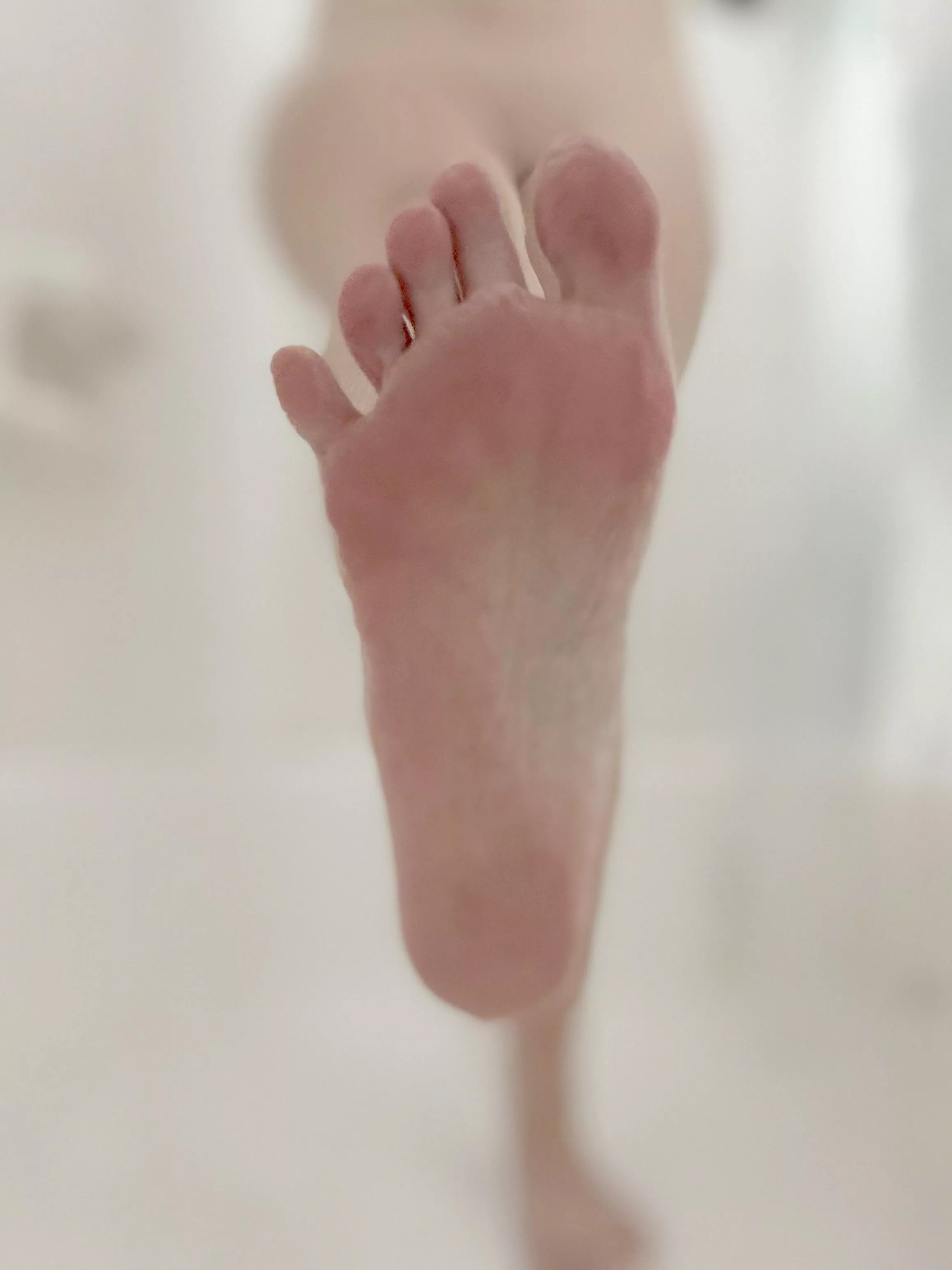 Hi there FootLovers! Check out my Free OF 👣🍑👅😘 