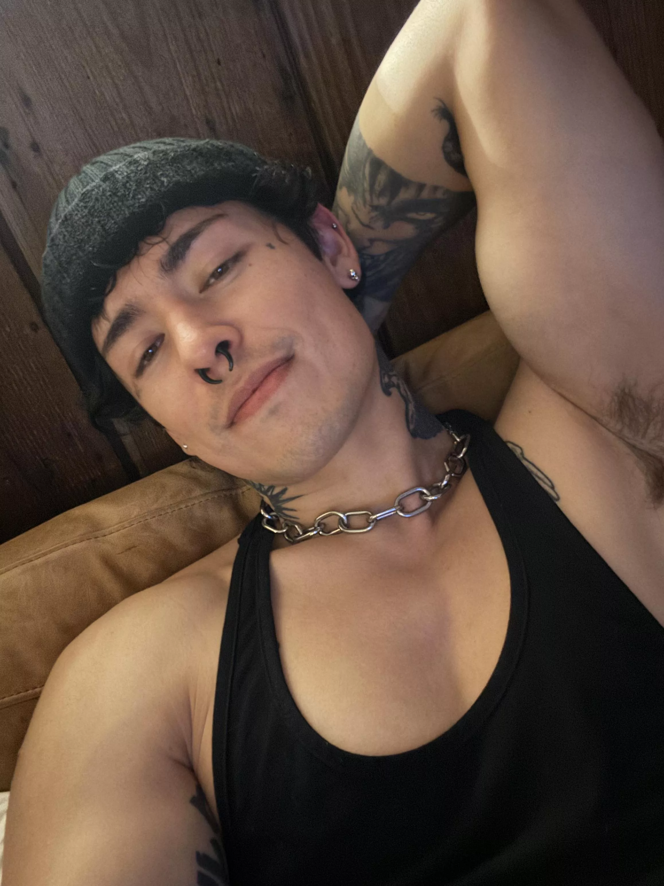 hope you’re okay with my neck tattoos 