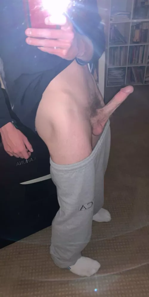 Horny fat 23yo cock ready to fucking cum (straight)