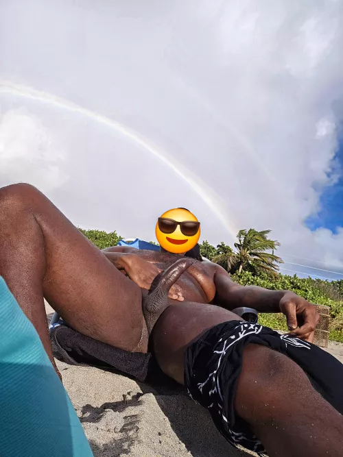 I didn't notice the 🌈👀🌈 (Age 35)