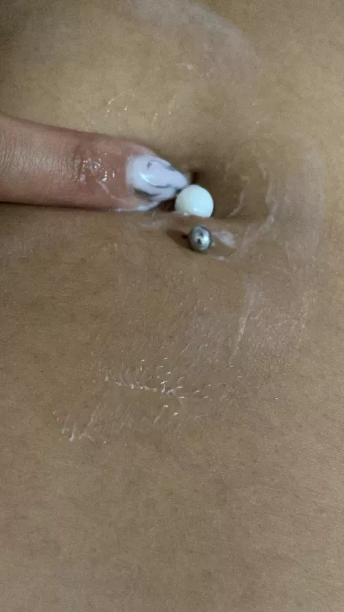 I know you'd like to pass your tongue here