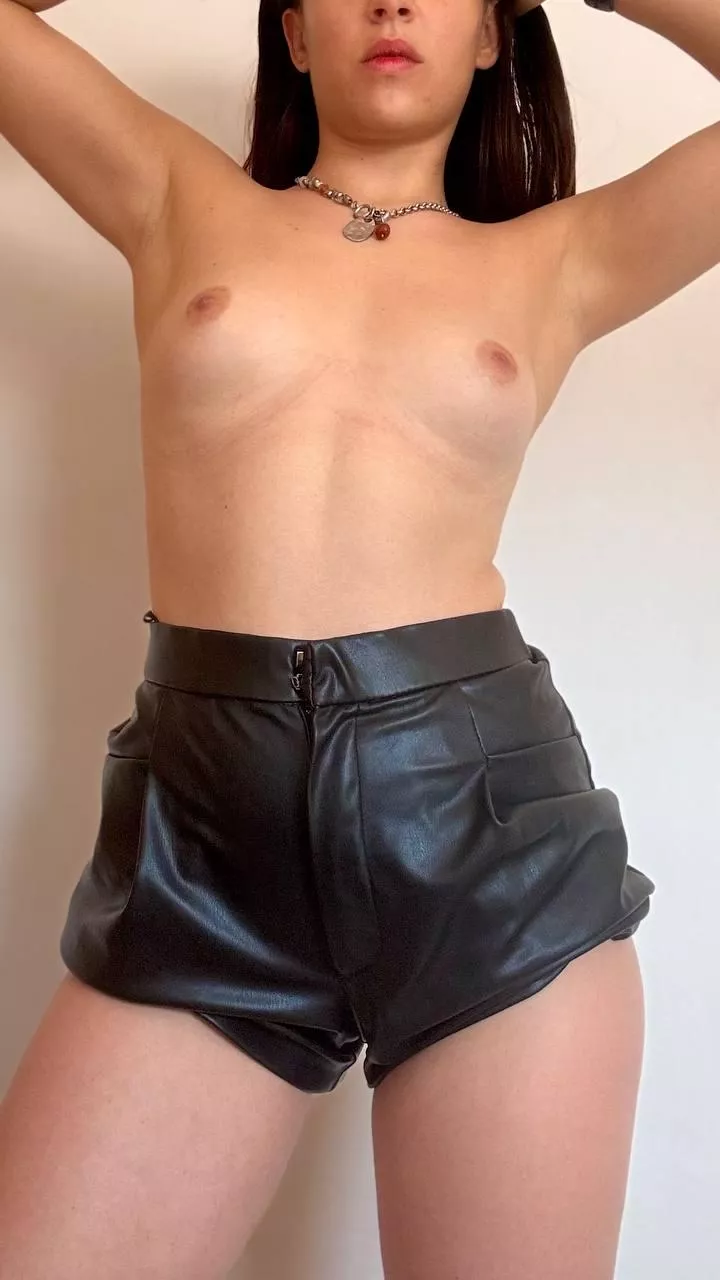 I love leather in all its sense 🎁 1n my B1O