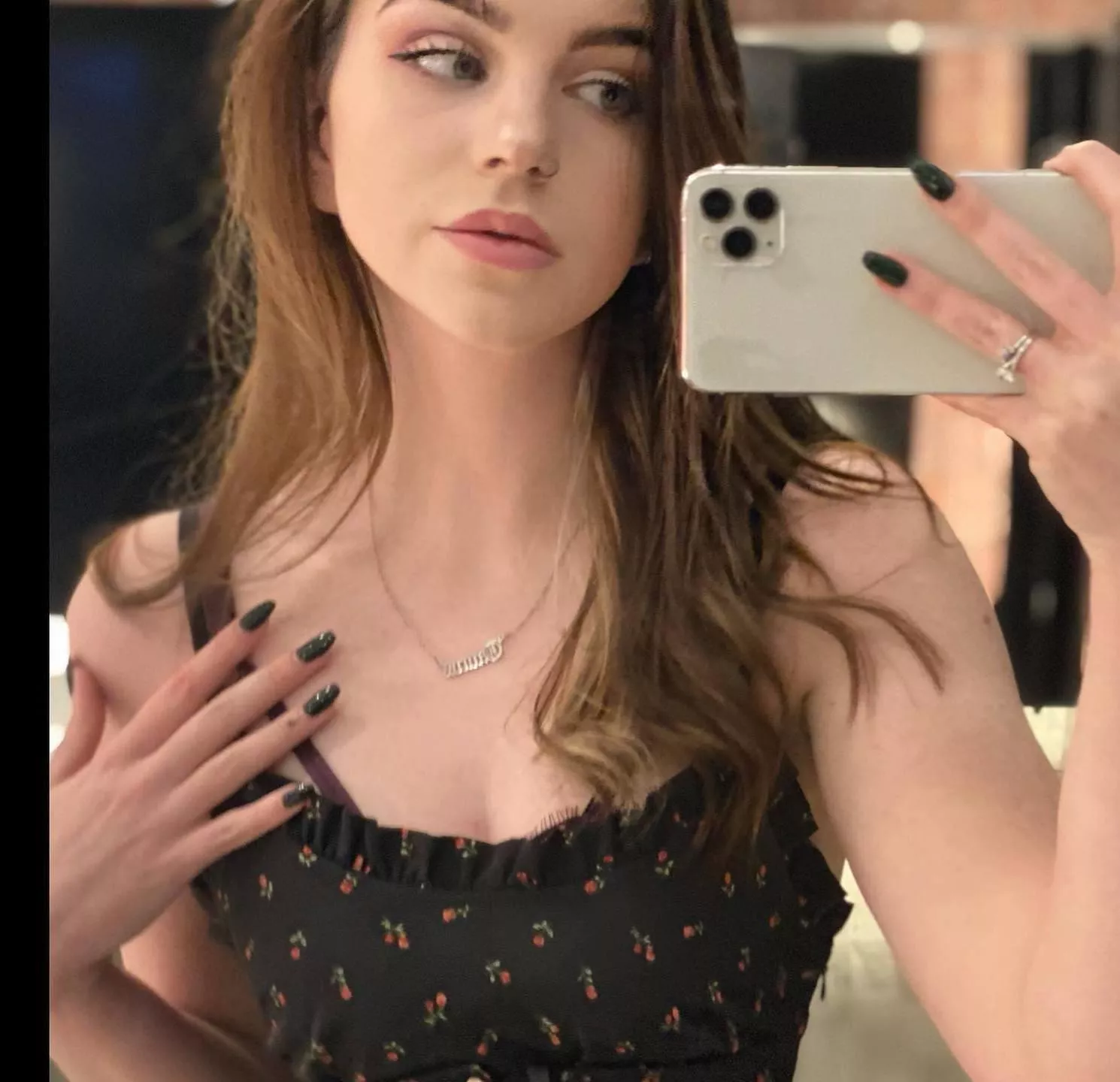 I pretty horny available sext : lindaquing2024