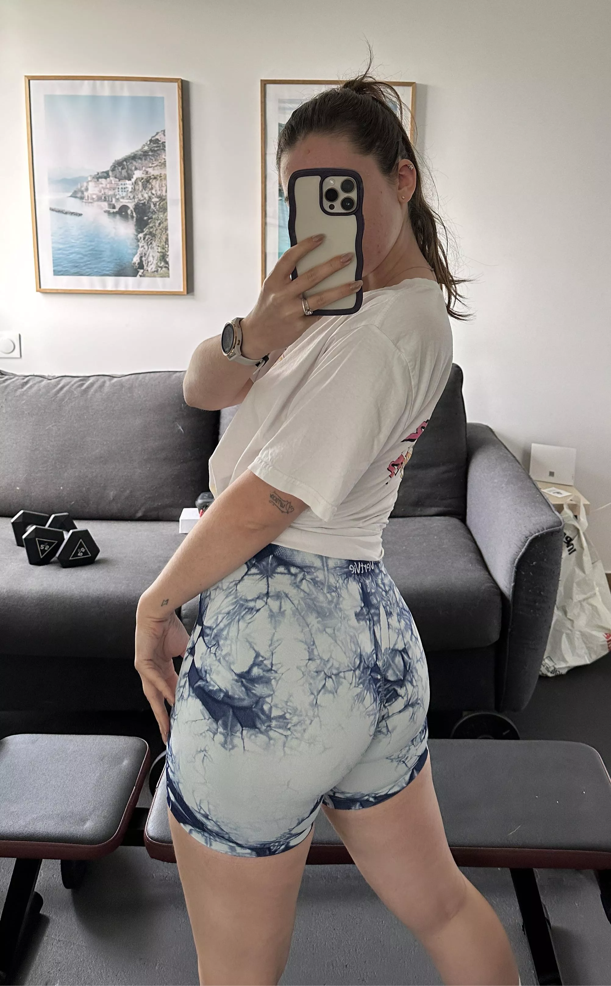 I think my ass fits perfectly my new yogapants 