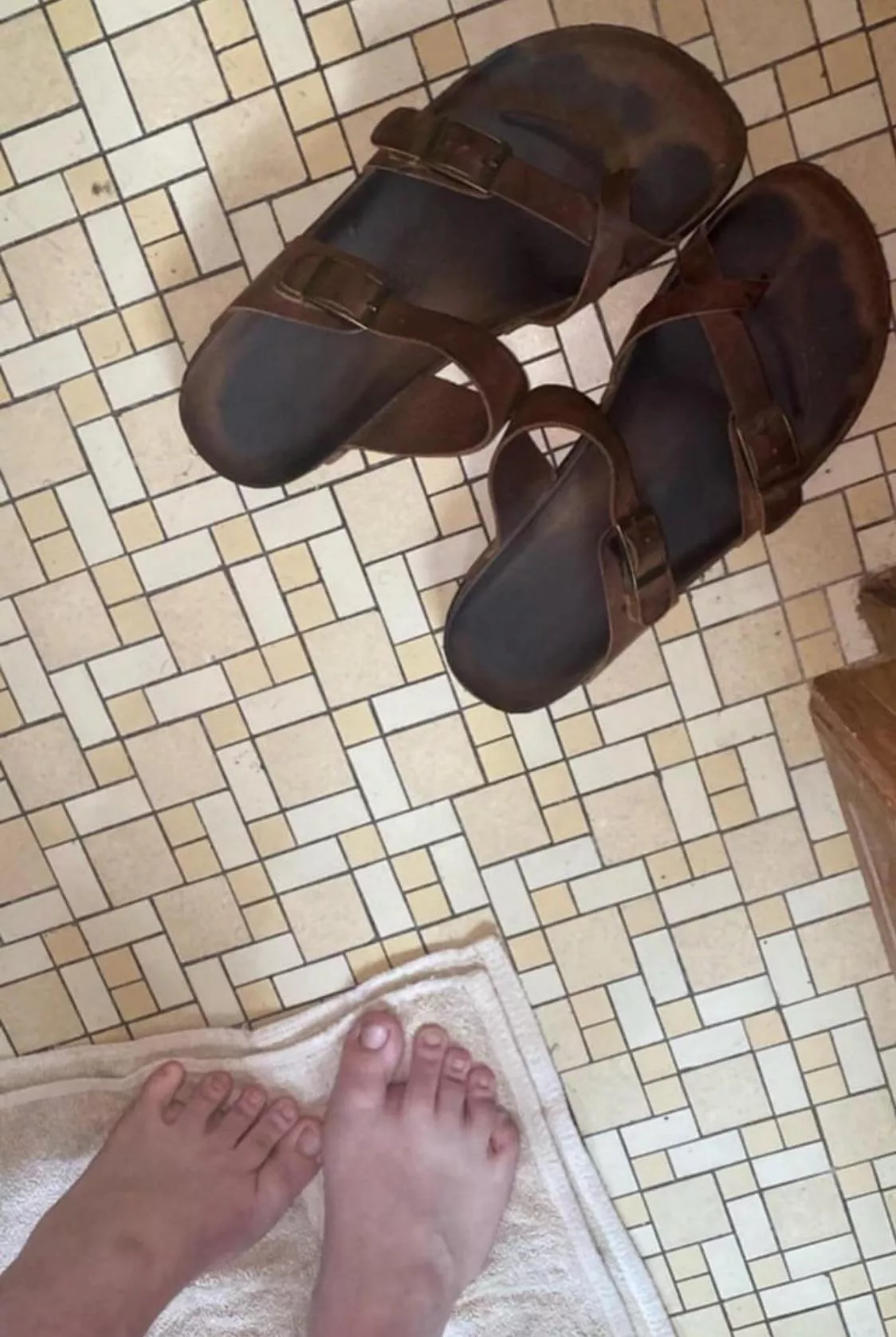 I’ll leave these here, maybe they will be cleaned up too after my shower is over.. 🤭🫵