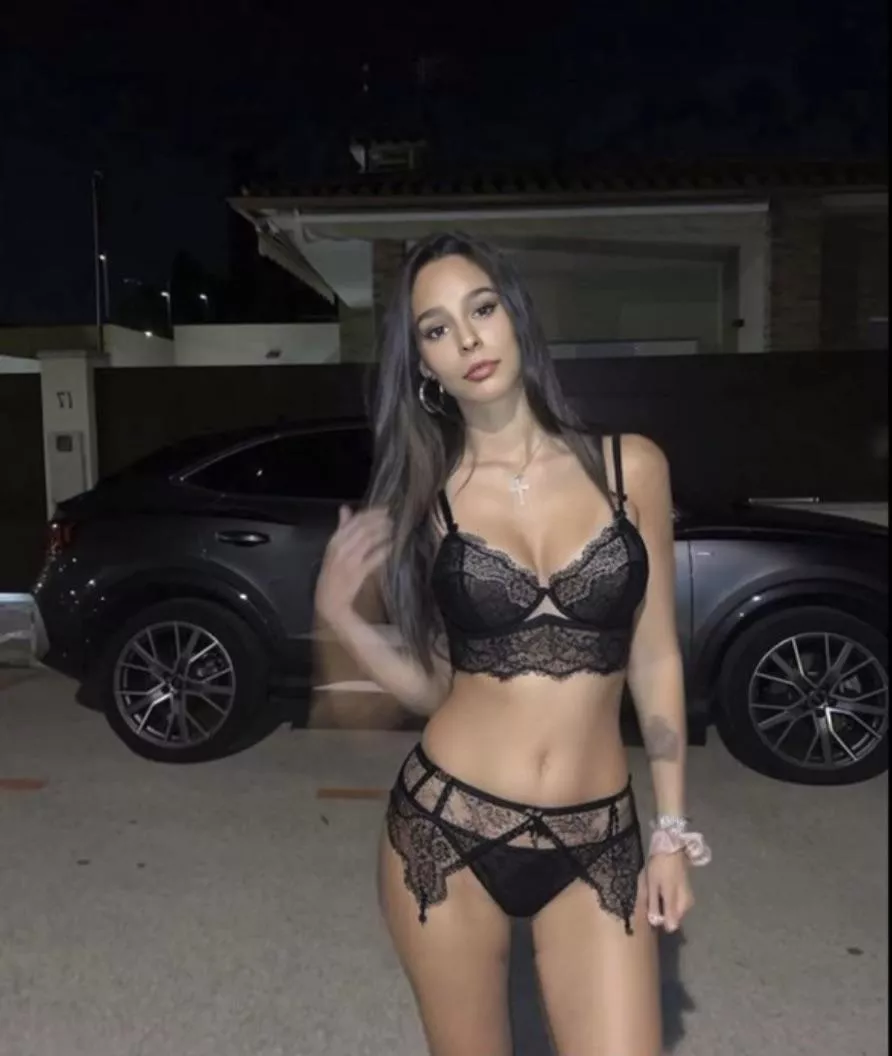 I’m a slut for being almost naked on street