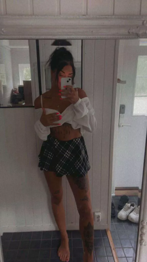 im horny tonight and this skirt has to be taken off 🙈🙉