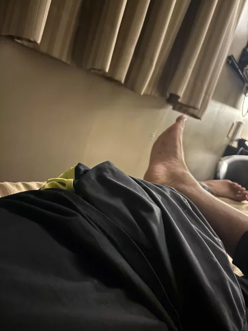 In the city for the night. Single (31m) for (f) 18+ in downtown Winnipeg here until 4pm tomorrow. I wanna have fun or experience something new. First time in a city 