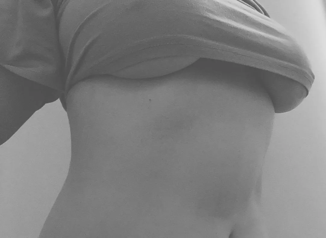 just a lil something before I get back to cleaning 