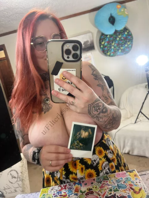 Keep my Polaroid in your wallet (; 