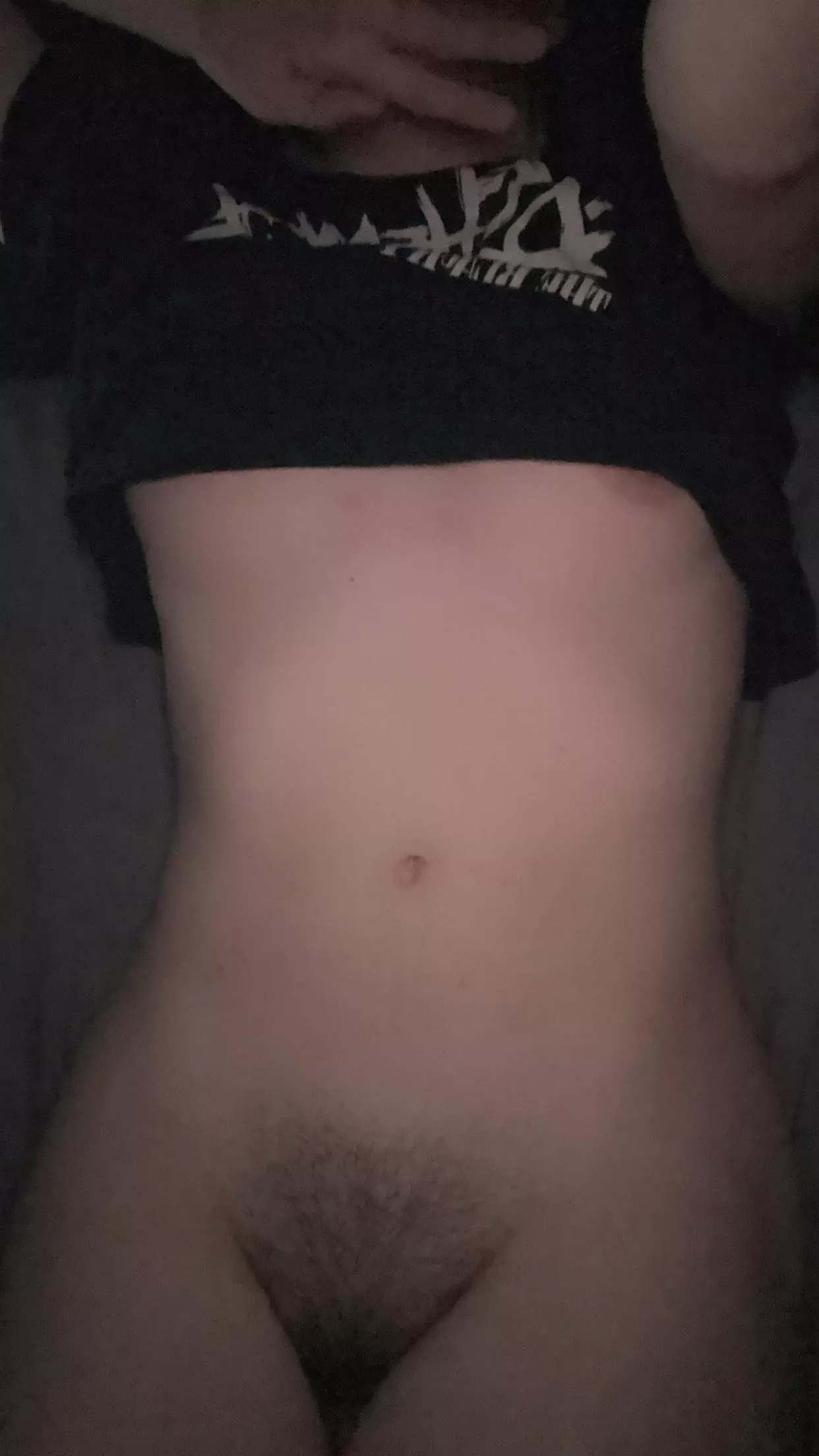 laying in bed wishing someone would put their hands on me already !! 😵‍💫