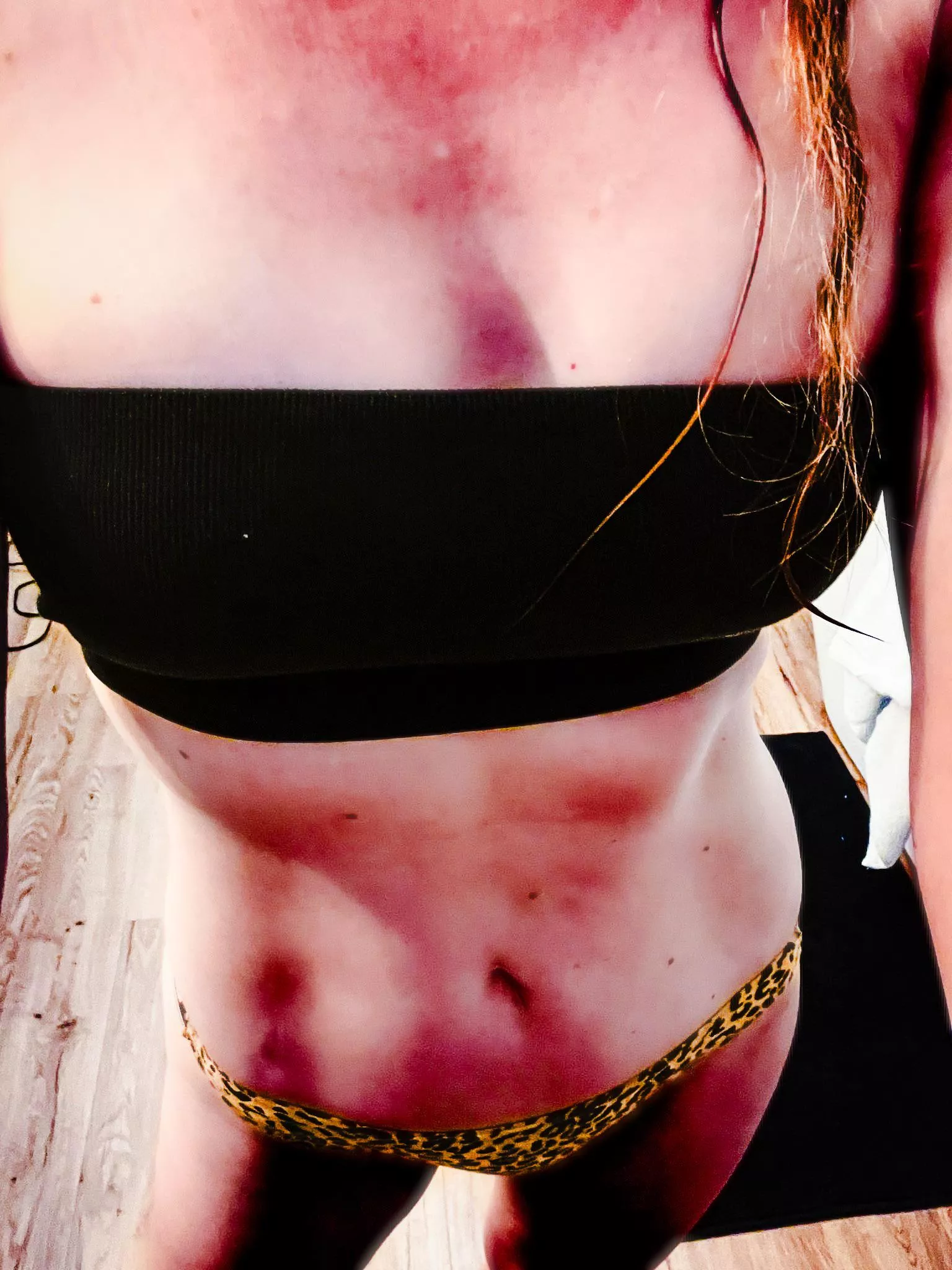 Love the band on these style things. How do you feel about the bandeau up top?