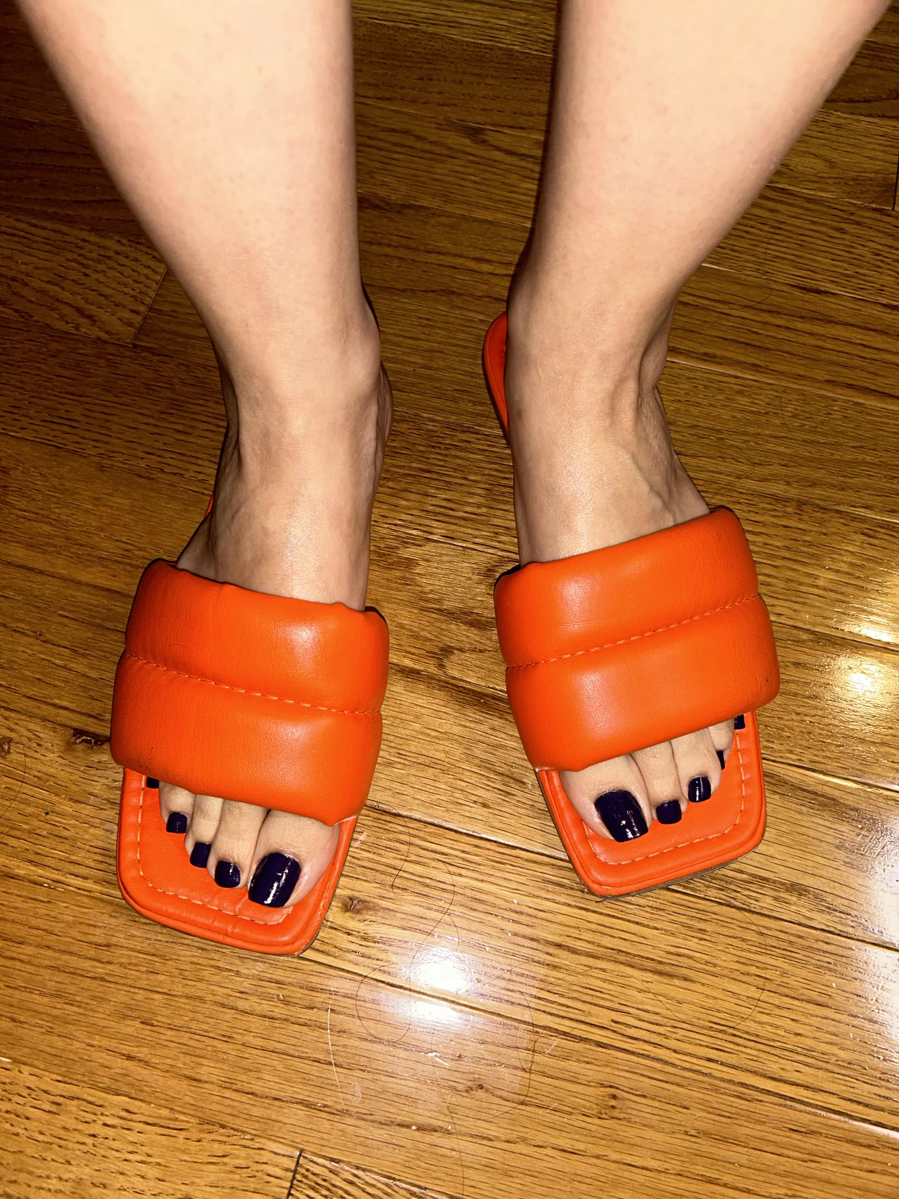 Loving this purple against the orange sandals. How about you?